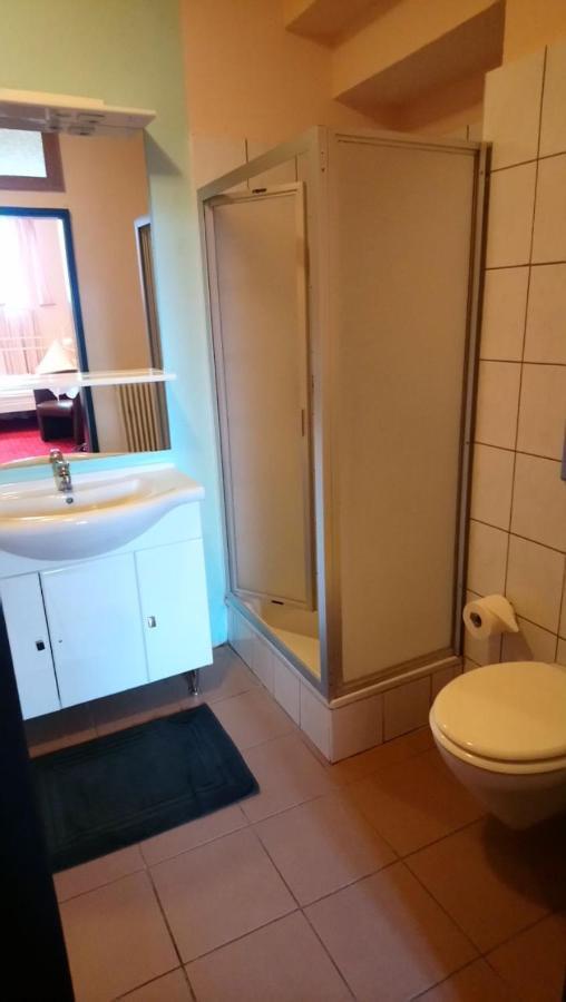 Gasthaus Und Hotel An Der Kost Hattingen Bagian luar foto