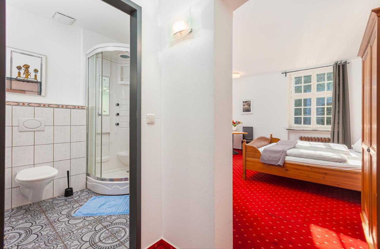 Gasthaus Und Hotel An Der Kost Hattingen Bagian luar foto